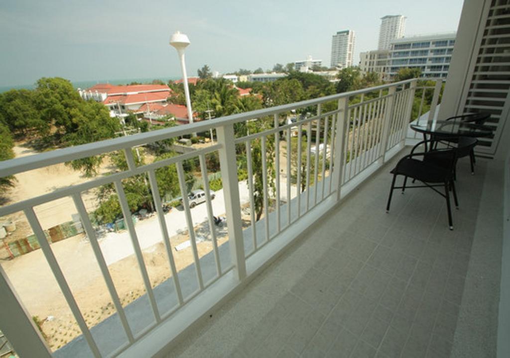 Summer Hua Hin By Sirirat Bilik gambar
